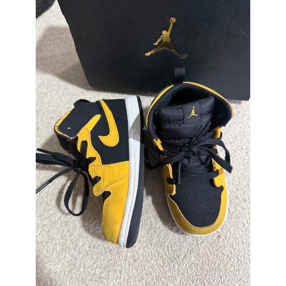 Nike Air Jordan 1 Mid Toddler Black University Gold White 8C Shoes With Box